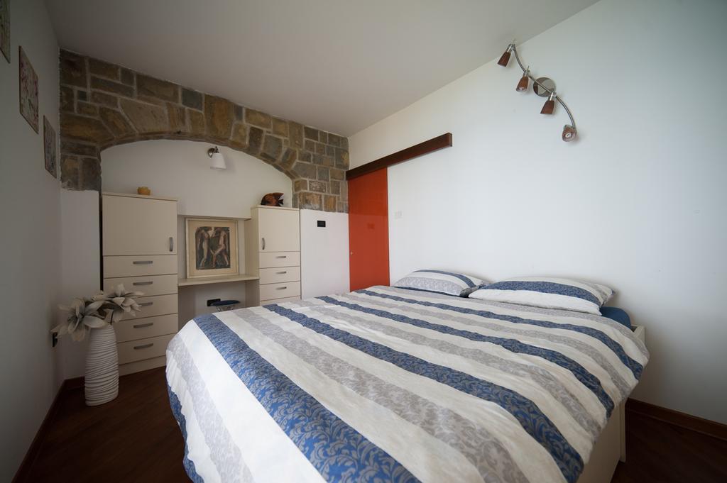 Fiesa-Piran Beach House With Free Parking Екстер'єр фото